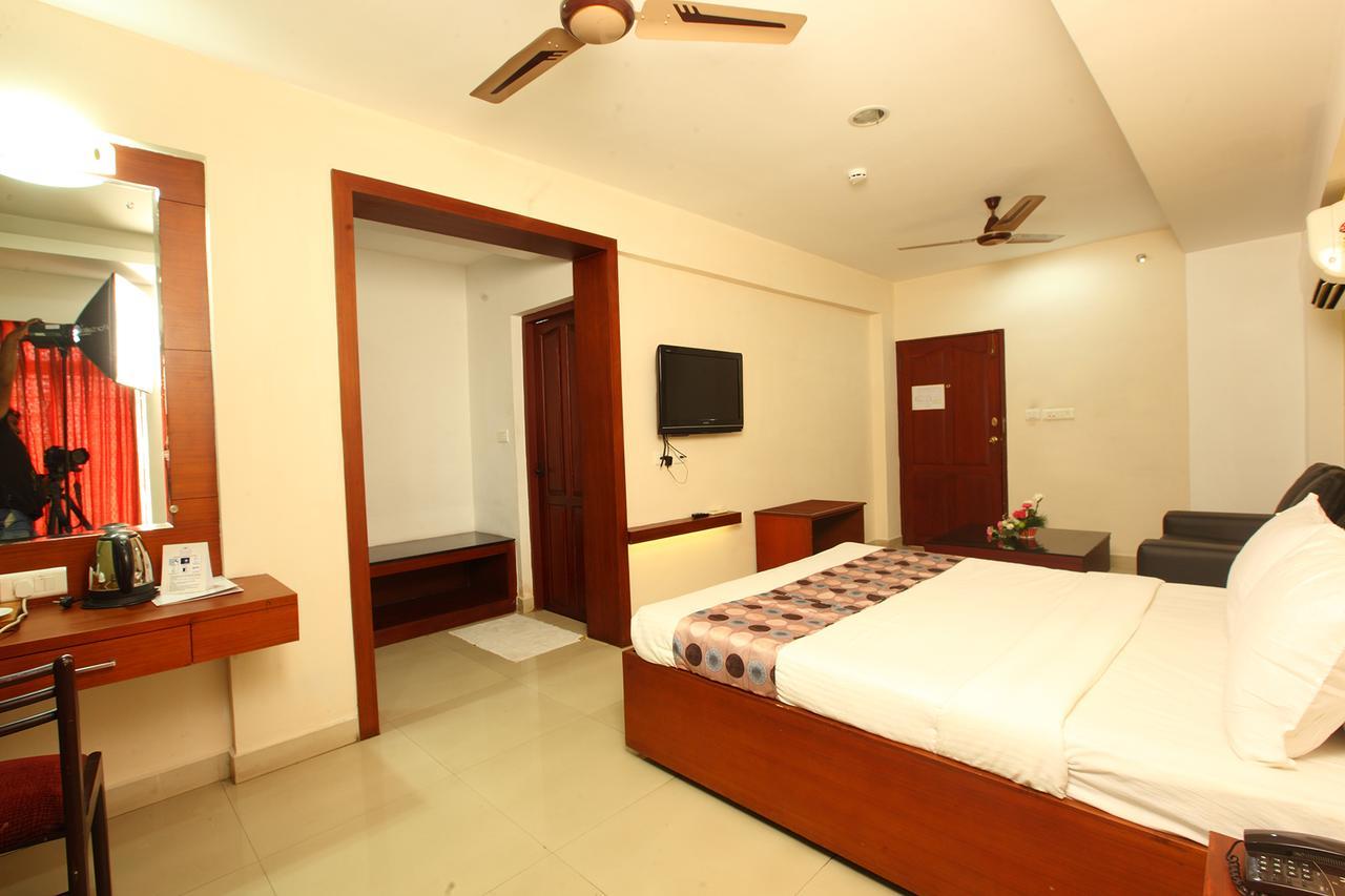 Trichur Towers Thrissur Ngoại thất bức ảnh
