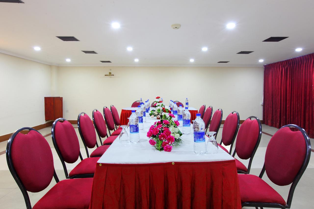 Trichur Towers Thrissur Ngoại thất bức ảnh